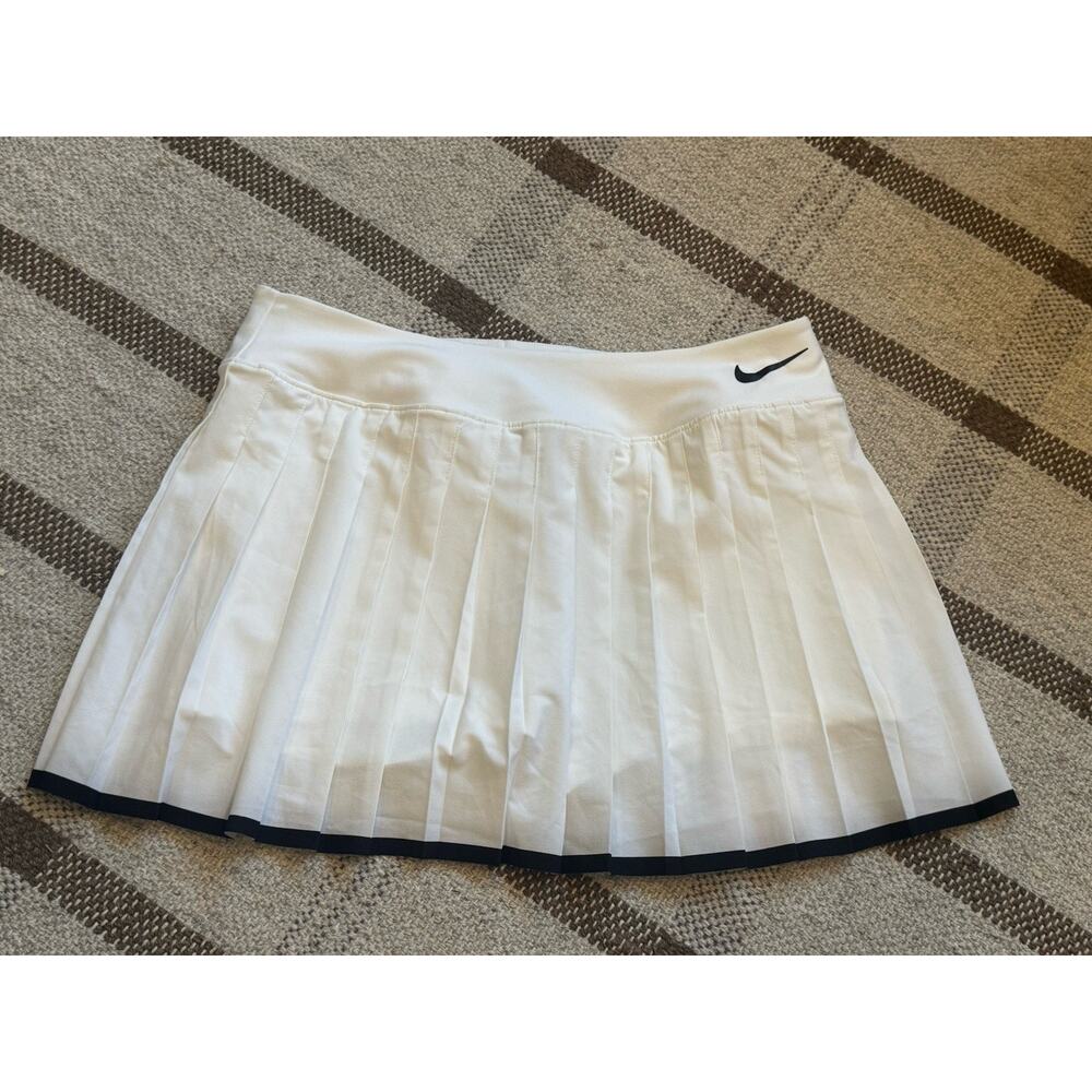Nike Court Victory Pleated Skort Skirt Women’s Medium White Black Trim